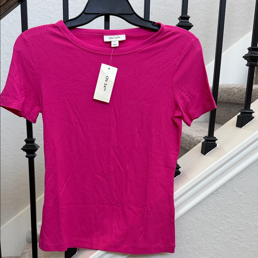 ON-Sight Fuchsia Ribbed Women's Tee